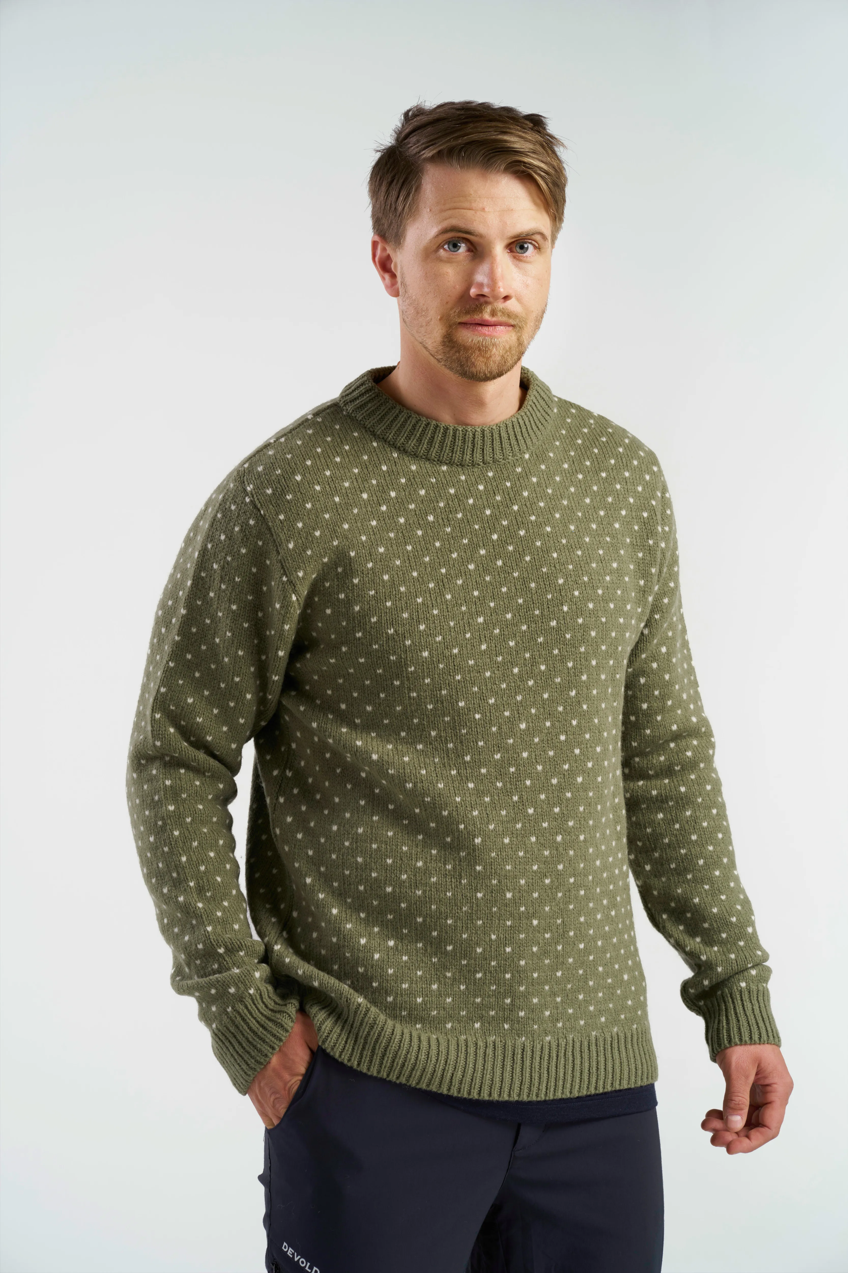 Devold Unisex Sørisen Wool Sweater Lichen | Buy Devold Unisex Sørisen Wool Sweater Lichen here | Outnorth