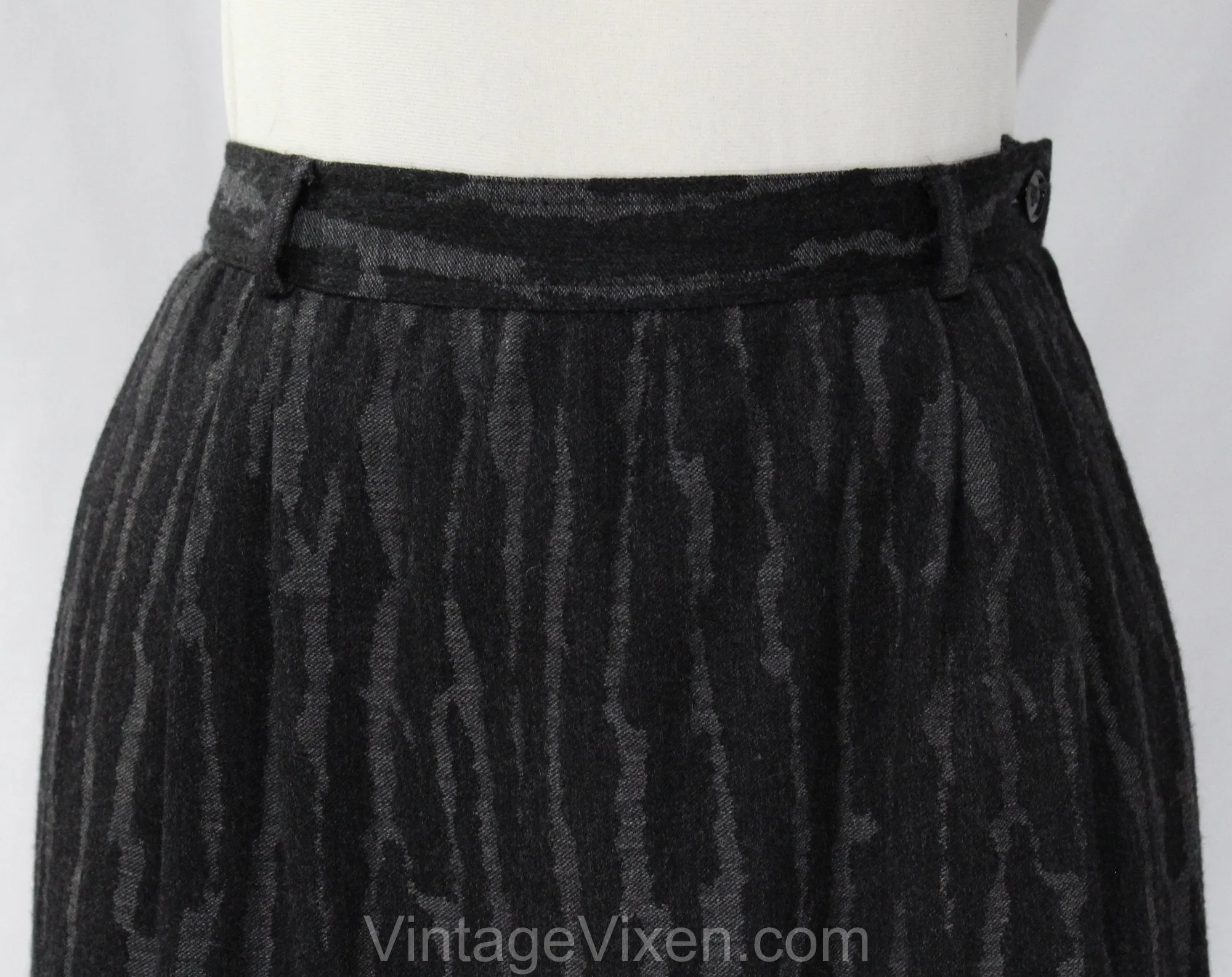 Size 8 Designer Gray Skirt - Valentino Avant Garde Abstract Wool Tailored Skirt - Chic 90s Office Wear - Edgy Woodgrain Print - Waist 27