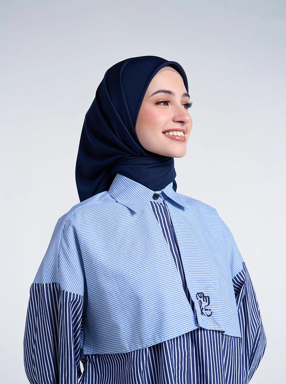 ULTRA SATIN SCARF PLAIN NAVY